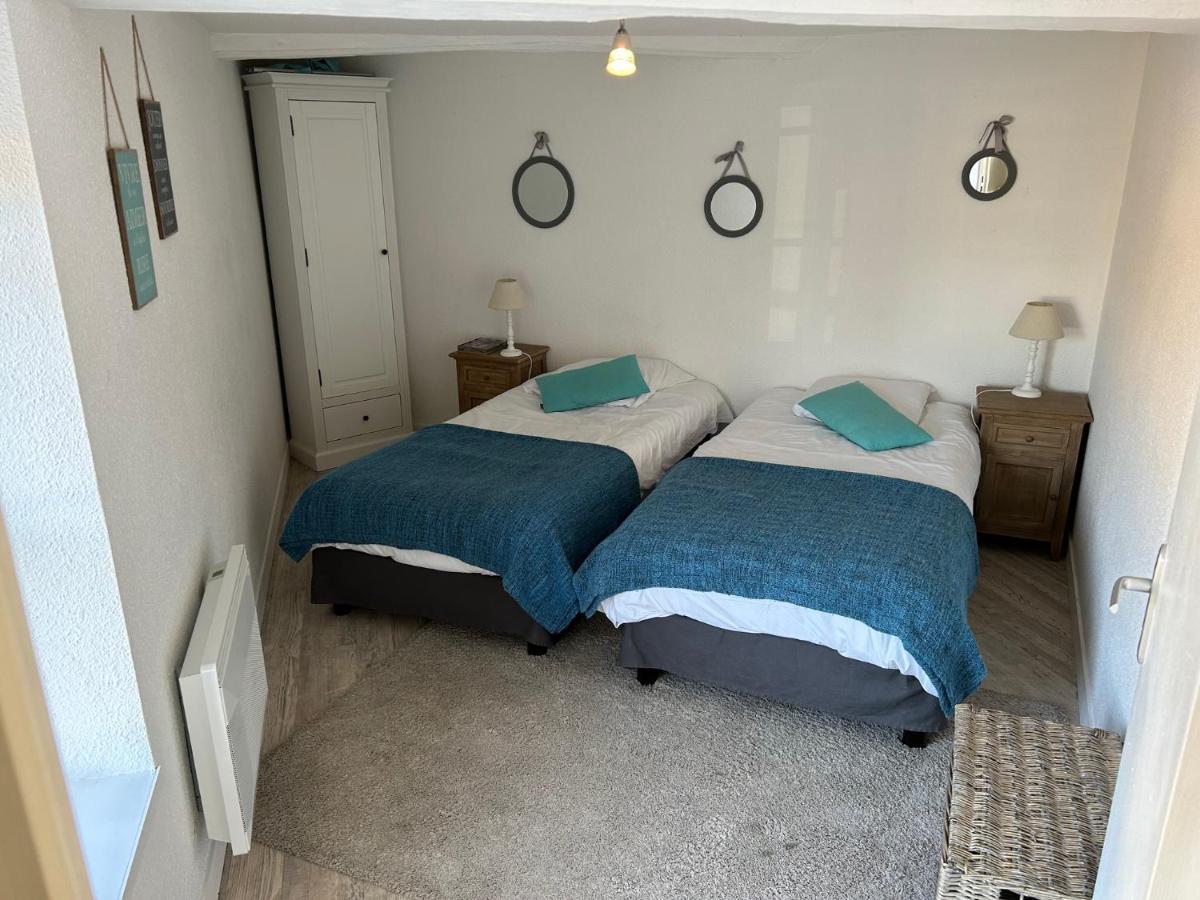 Les Du Phare Apartment *