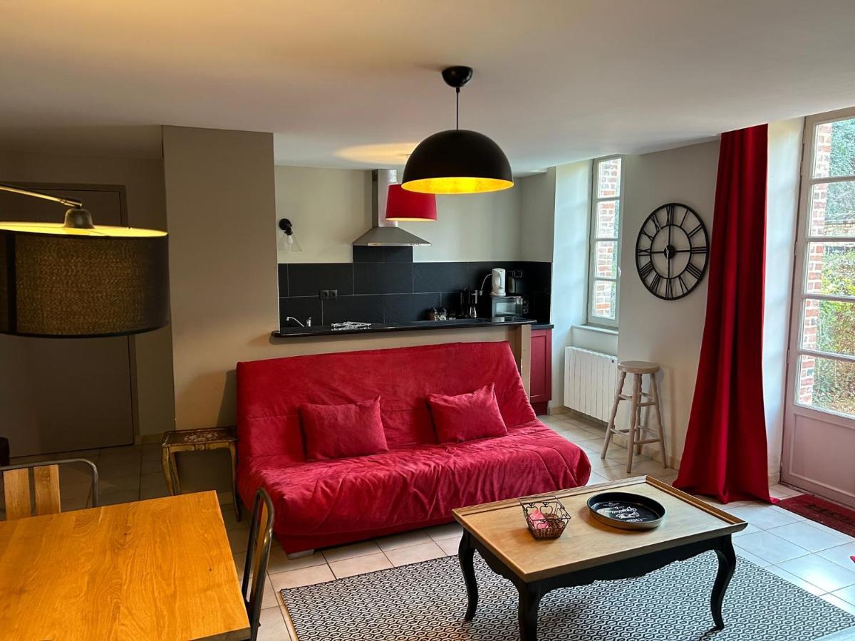 Les Du Phare Apartment *