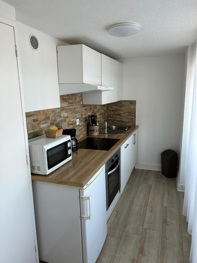 Les Du Phare Apartment